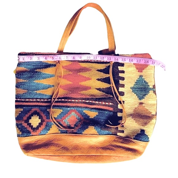 Tylie Malibu Oversized Aztec Leather Upcycled Textile Leather Oversize Weekender - Picture 8 of 8